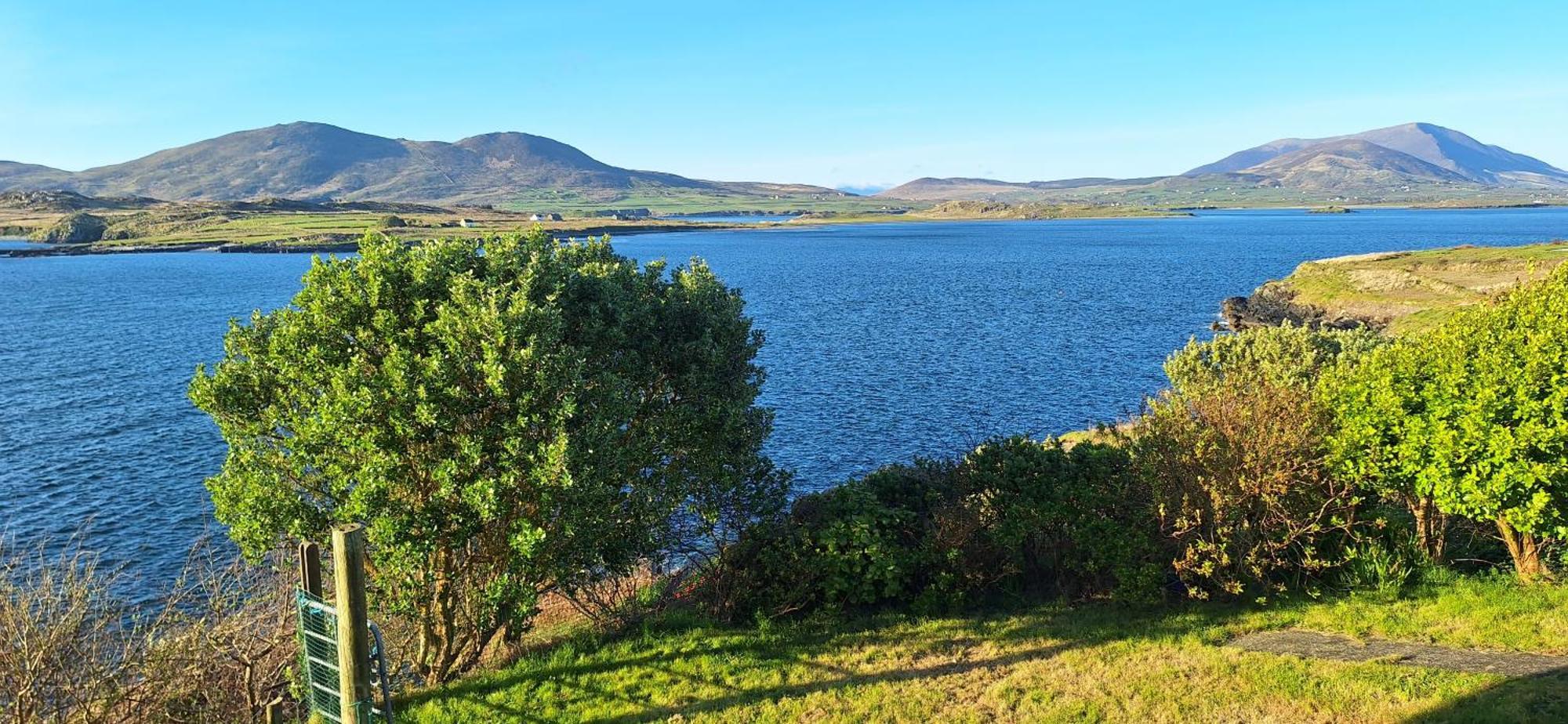 Horizon View Lodge: Seaside B&B on Valentia Island Knights Town Room photo