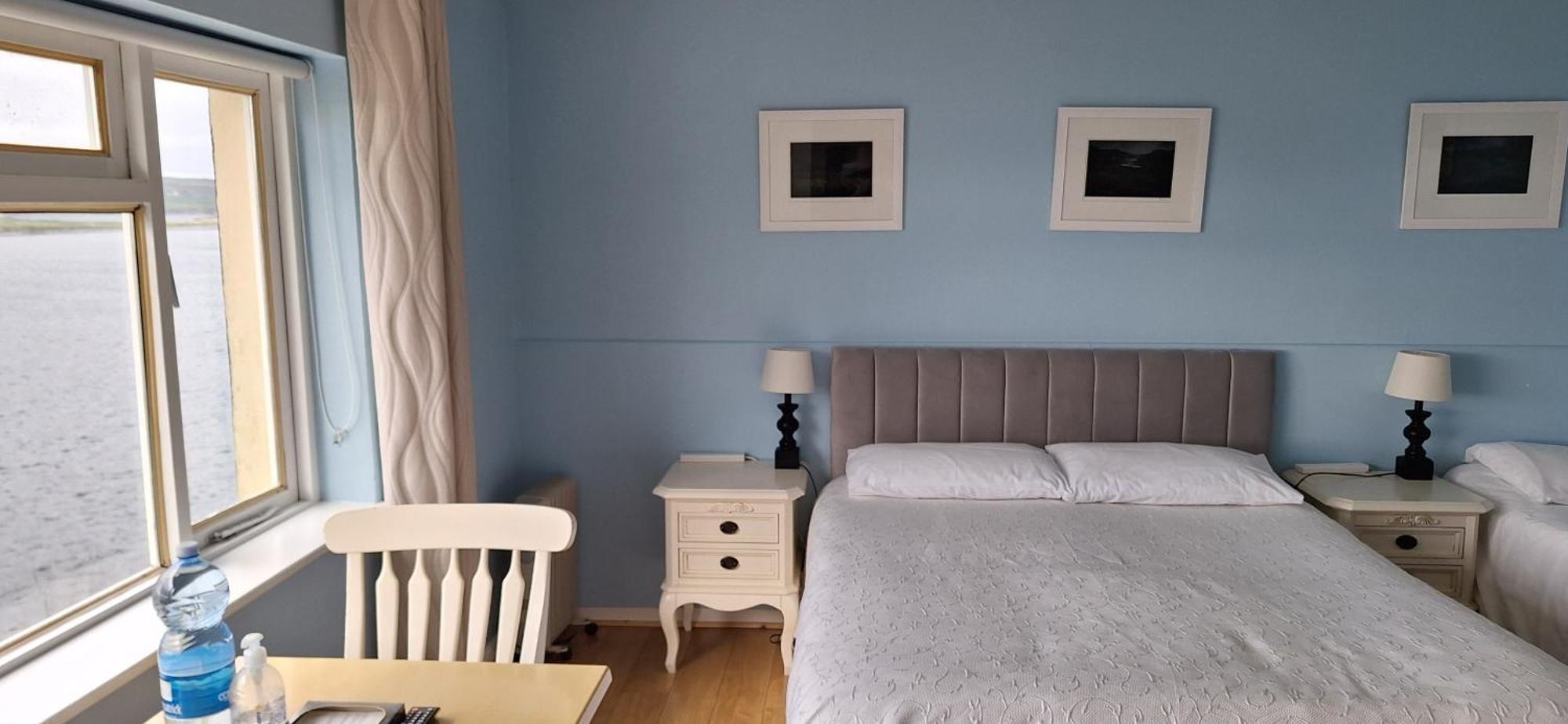 Horizon View Lodge: Seaside B&B on Valentia Island Knights Town Room photo